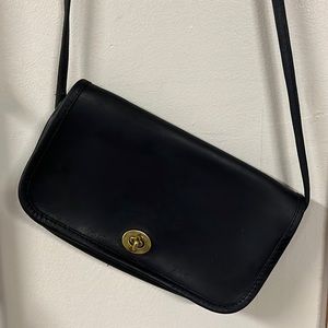 Small Vintage Coach Purse — for repair